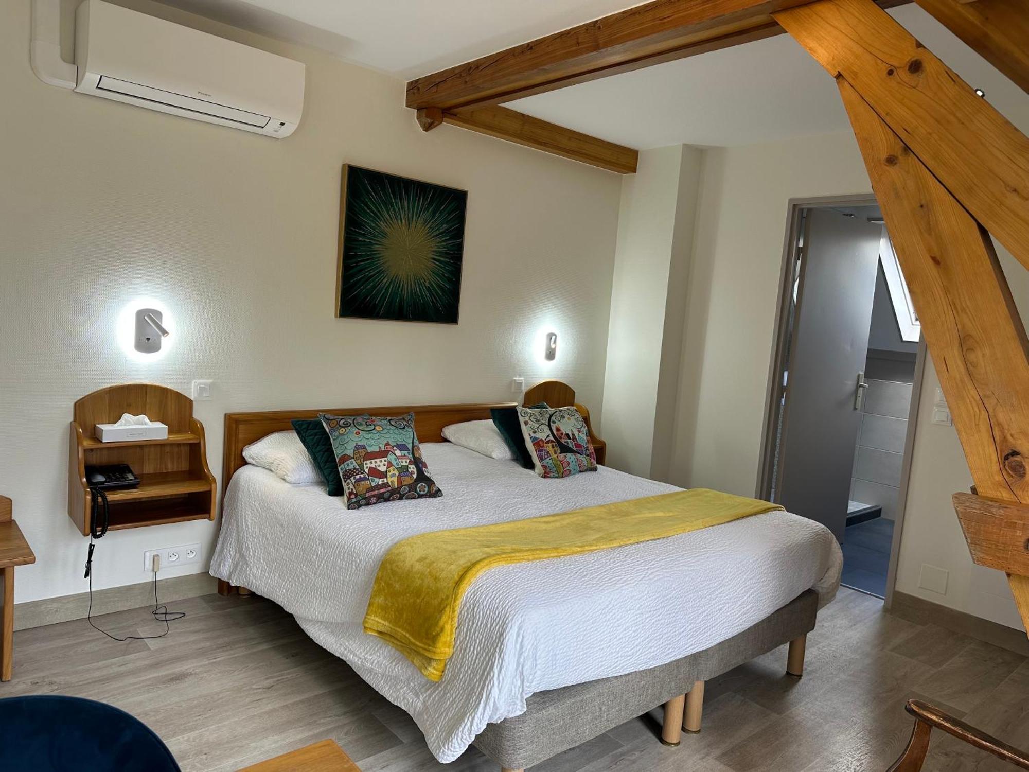 Logis Hotel Notre-Dame - Restaurant Ouvert Midi Et Soir Sauf Dimanche Soir Danne-et-Quatre-Vents Экстерьер фото